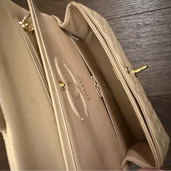 Purse - Picture 4 of 7